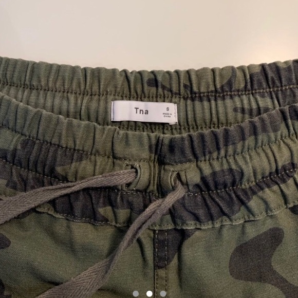 TNA Camo Pants - Picture 2 of 3